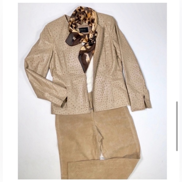 Get Dana Buchman Womans Jacket Tan Lamb Leather Jacket Size M Brown - Picture 6 of 13